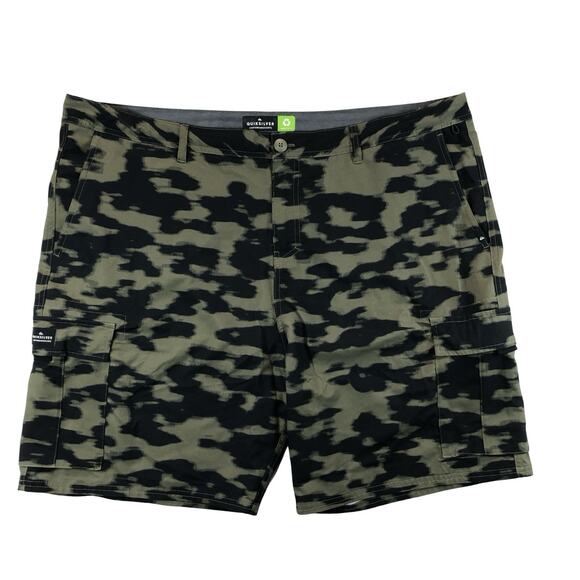 Quiksilver Amphibian Mens 44 Green Camo Hybrid Street Swim Cargo Board Shorts - Picture 1 of 10
